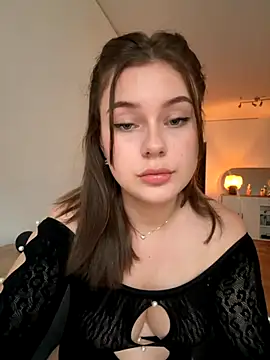 MaribelRiver online show from November 16, 2025, 12:32 pm