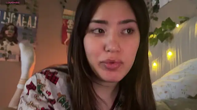 Snapshot of Anisawithlove chatting on January 7, 2026, 7:24 am Anisawithlove online show from January 7, 2026, 7:24 am