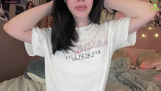Snapshot of Anisawithlove chatting on March 22, 2025, 11:53 pm Anisawithlove online show from March 22, 2025, 11:53 pm