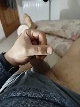 biiigbosss88 online show from February 27, 2026, 11:26 pm