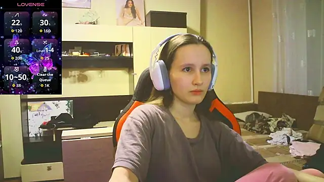 babywaifu online show from September 27, 2025, 6:14 pm