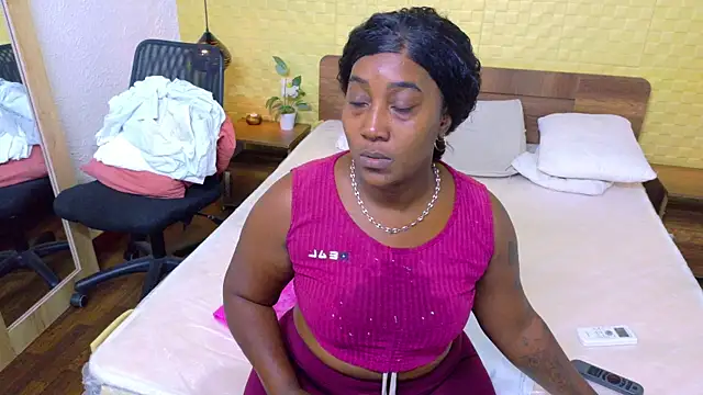 Snapshot of kiara_evanss chatting on February 6, 2026, 3:08 pm kiara evanss online show from February 6, 2026, 3:08 pm