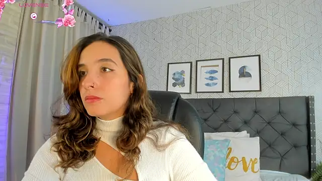 Snapshot of emma__smith1 chatting on March 14, 2025, 12:40 pm emma smith1 online show from March 14, 2025, 12:40 pm