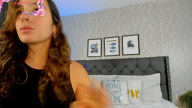 Snapshot of emma__smith1 chatting on March 10, 2025, 1:00 pm emma smith1 online show from March 10, 2025, 1:00 pm