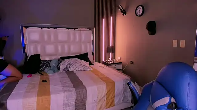 Niicky1  online show from March 6, 2025, 8:48 pm