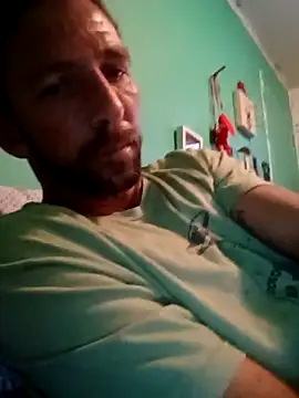 Snapshot of Treemandude chatting on June 9, 2026, 6:25 am Treemandude online show from June 9, 2026, 6:25 am