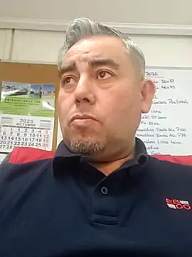 Snapshot of Manolete007x chatting on November 10, 2025, 10:59 pm Manolete007x online show from November 10, 2025, 10:59 pm