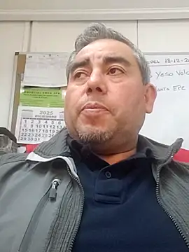 Snapshot of Manolete007x chatting on December 19, 2025, 10:45 pm Manolete007x online show from December 19, 2025, 10:45 pm