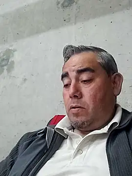 Manolete007x online show from February 5, 2026, 11:00 pm