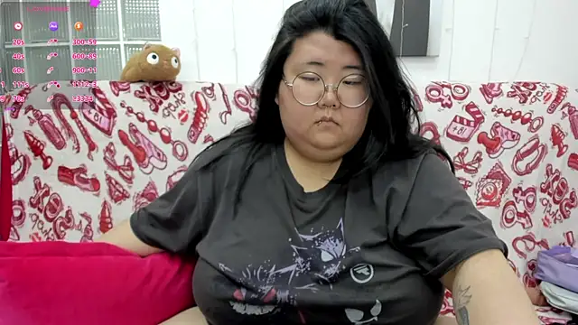 Snapshot of Nadine_asian chatting on July 7, 2026, 7:23 am Nadine asian online show from July 7, 2026, 7:23 am