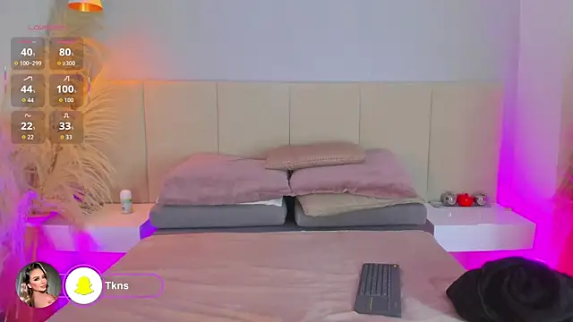 Snapshot of sofia_pamela chatting on December 22, 2025, 7:14 pm sofia pamela online show from December 22, 2025, 7:14 pm