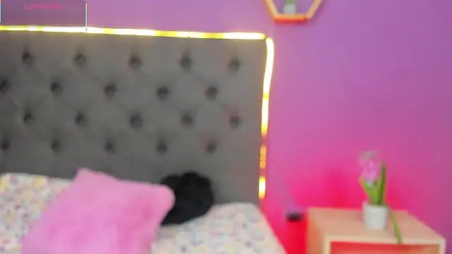 lanna bx online show from November 15, 2025, 8:24 pm