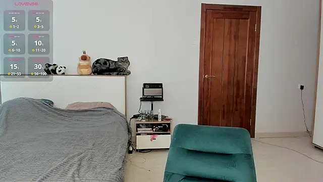 Snapshot of Brooooke chatting on June 25, 2026, 2:11 pm Brooooke online show from June 25, 2026, 2:11 pm