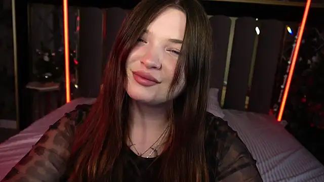 RosieMoons online show from December 15, 2025, 8:25 pm