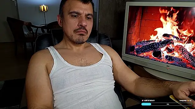 Snapshot of officeman7 chatting on February 9, 2026, 4:05 pm officeman7 online show from February 9, 2026, 4:05 pm