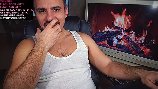 Snapshot of officeman7 chatting on February 18, 2025, 4:36 pm officeman7 online show from February 18, 2025, 4:36 pm