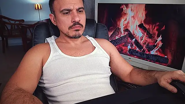 Snapshot of officeman7 chatting on January 25, 2025, 3:09 pm officeman7 online show from January 25, 2025, 3:09 pm