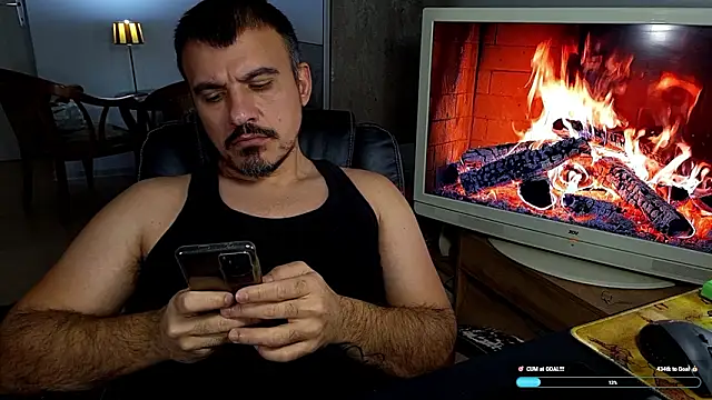 Snapshot of officeman7 chatting on February 4, 2026, 3:29 pm officeman7 online show from February 4, 2026, 3:29 pm