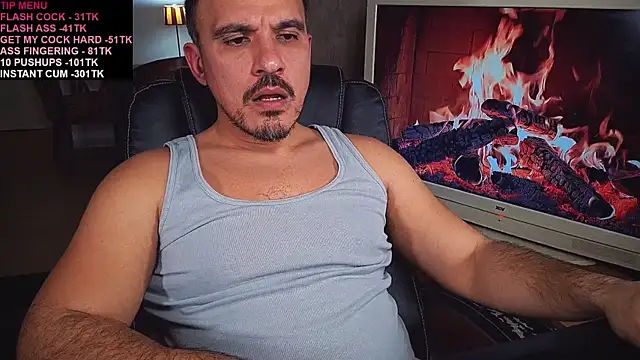 Snapshot of officeman7 chatting on February 20, 2025, 4:25 pm officeman7 online show from February 20, 2025, 4:25 pm