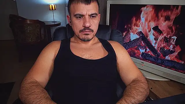 Snapshot of officeman7 chatting on January 20, 2025, 5:06 pm officeman7 online show from January 20, 2025, 5:06 pm