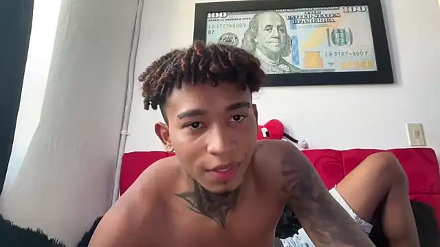 Snapshot of sexy_blacks_ chatting on October 15, 2025, 6:16 pm sexy blacks online show from October 15, 2025, 6:16 pm