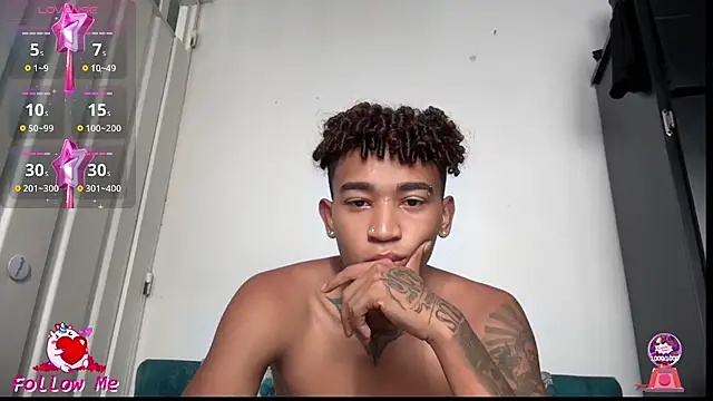 Snapshot of sexy_blacks_ chatting on November 25, 2025, 12:16 pm sexy blacks online show from November 25, 2025, 12:16 pm