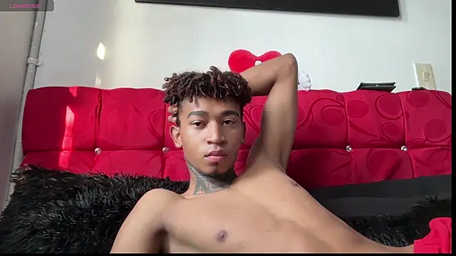 Snapshot of sexy_blacks_ chatting on November 7, 2025, 12:10 pm sexy blacks online show from November 7, 2025, 12:10 pm