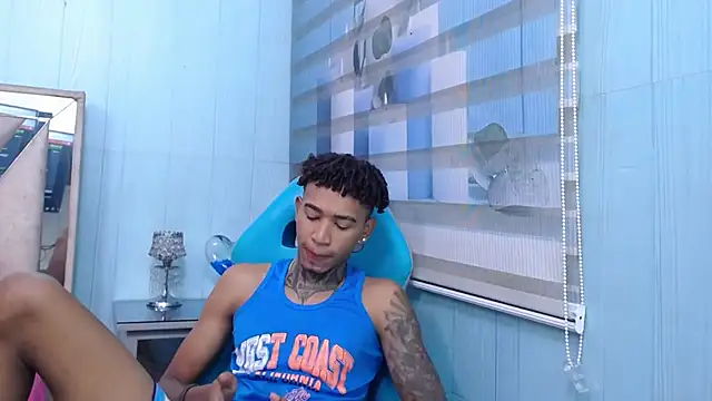 Snapshot of sexy_blacks_ chatting on October 10, 2025, 11:22 am sexy blacks online show from October 10, 2025, 11:22 am