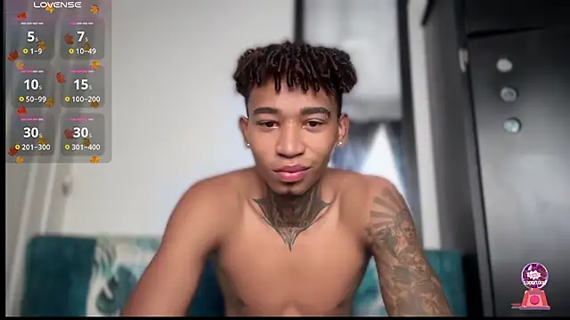 Snapshot of sexy_blacks_ chatting on November 28, 2025, 12:05 pm sexy blacks online show from November 28, 2025, 12:05 pm