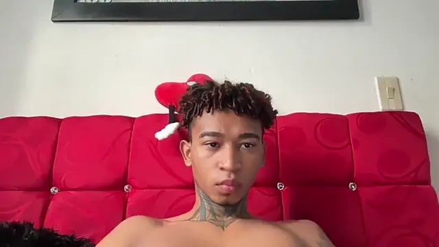 Snapshot of sexy_blacks_ chatting on October 17, 2025, 12:29 pm sexy blacks online show from October 17, 2025, 12:29 pm