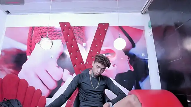 Snapshot of sexy_blacks_ chatting on March 11, 2025, 11:23 am sexy blacks online show from March 11, 2025, 11:23 am