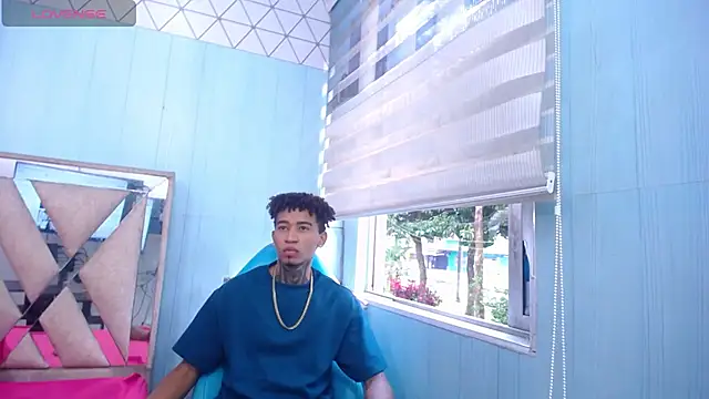 Snapshot of sexy_blacks_ chatting on September 13, 2025, 12:05 pm sexy blacks online show from September 13, 2025, 12:05 pm