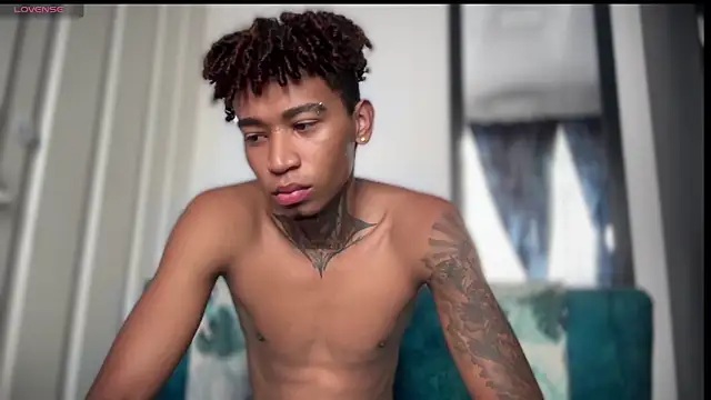 Snapshot of sexy_blacks_ chatting on November 4, 2025, 12:09 pm sexy blacks online show from November 4, 2025, 12:09 pm