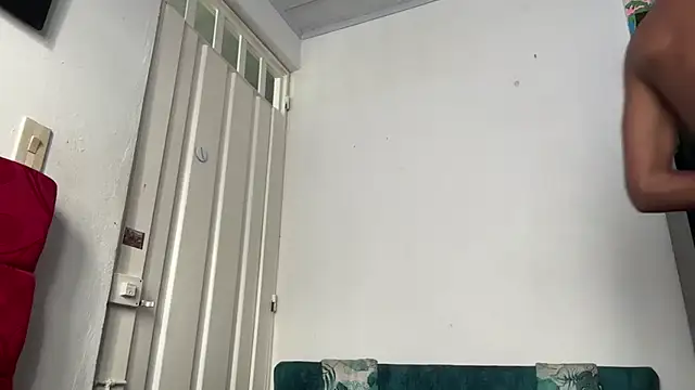 Snapshot of sexy_blacks_ chatting on October 16, 2025, 12:13 pm sexy blacks online show from October 16, 2025, 12:13 pm