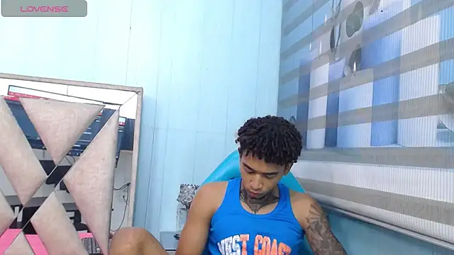 Snapshot of sexy_blacks_ chatting on September 27, 2025, 11:16 am sexy blacks online show from September 27, 2025, 11:16 am