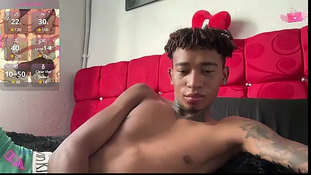 Snapshot of sexy_blacks_ chatting on October 21, 2025, 1:10 pm sexy blacks online show from October 21, 2025, 1:10 pm