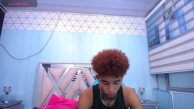 Snapshot of sexy_blacks_ chatting on March 5, 2025, 11:38 am sexy blacks online show from March 5, 2025, 11:38 am