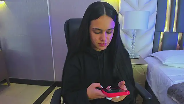 ChloeHarper  online show from February 7, 2026, 11:40 am