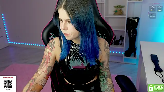 Snapshot of Latex_Kitty chatting on September 13, 2025, 2:17 pm Latex Kitty online show from September 13, 2025, 2:17 pm