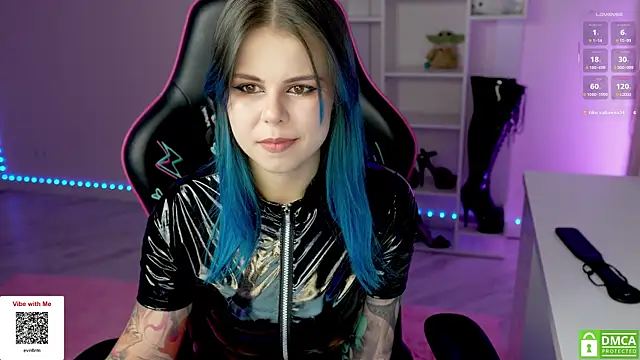 Snapshot of Latex_Kitty chatting on November 22, 2025, 2:05 pm Latex Kitty online show from November 22, 2025, 2:05 pm