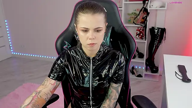Snapshot of Latex_Kitty chatting on March 25, 2026, 2:27 pm Latex Kitty online show from March 25, 2026, 2:27 pm