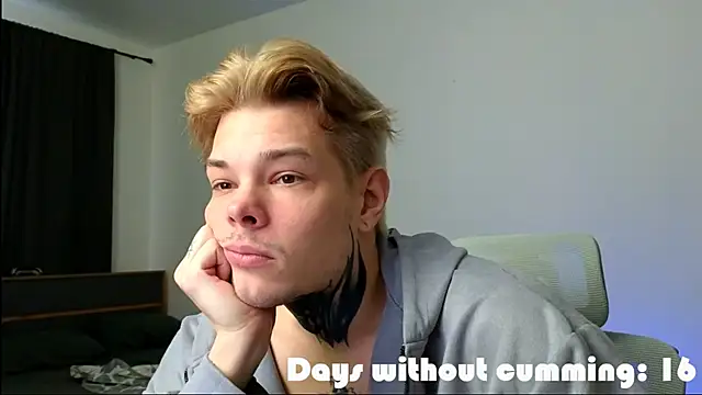 Snapshot of DENIS_HERE chatting on May 9, 2026, 2:31 pm DENIS HERE online show from May 9, 2026, 2:31 pm