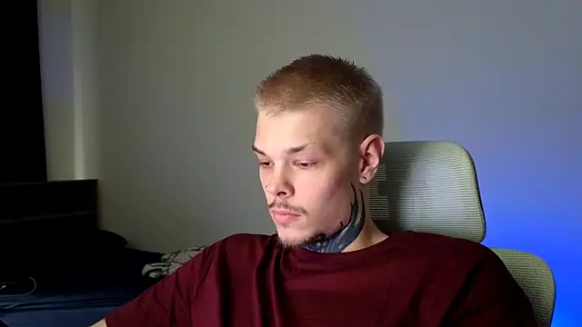 Snapshot of DENIS_HERE chatting on June 12, 2026, 5:21 pm DENIS HERE online show from June 12, 2026, 5:21 pm