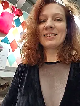 Exhibitionsplit online show from January 12, 2026, 12:01 pm