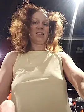 Exhibitionsplit online show from February 14, 2026, 10:21 pm