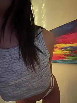 Snapshot of FoxyMx chatting on December 16, 2024, 1:53 am FoxyMx online show from December 16, 2024, 1:53 am