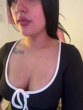 violet-333 online show from January 31, 2026, 7:12 pm