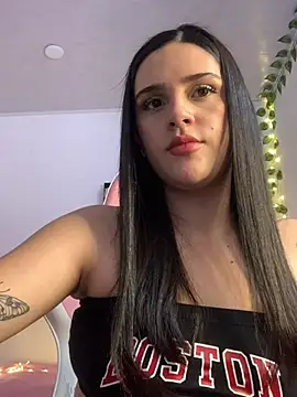 Snapshot of violet-333 chatting on February 8, 2025, 6:11 pm violet-333 online show from February 8, 2025, 6:11 pm