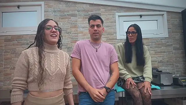 Snapshot of barfantasy chatting on October 9, 2025, 8:48 am barfantasy online show from October 9, 2025, 8:48 am