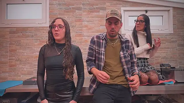 Snapshot of barfantasy chatting on November 5, 2025, 9:56 am barfantasy online show from November 5, 2025, 9:56 am